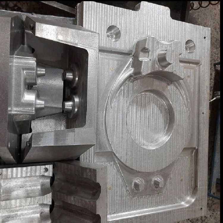 ذوب فلزات صنعتگران