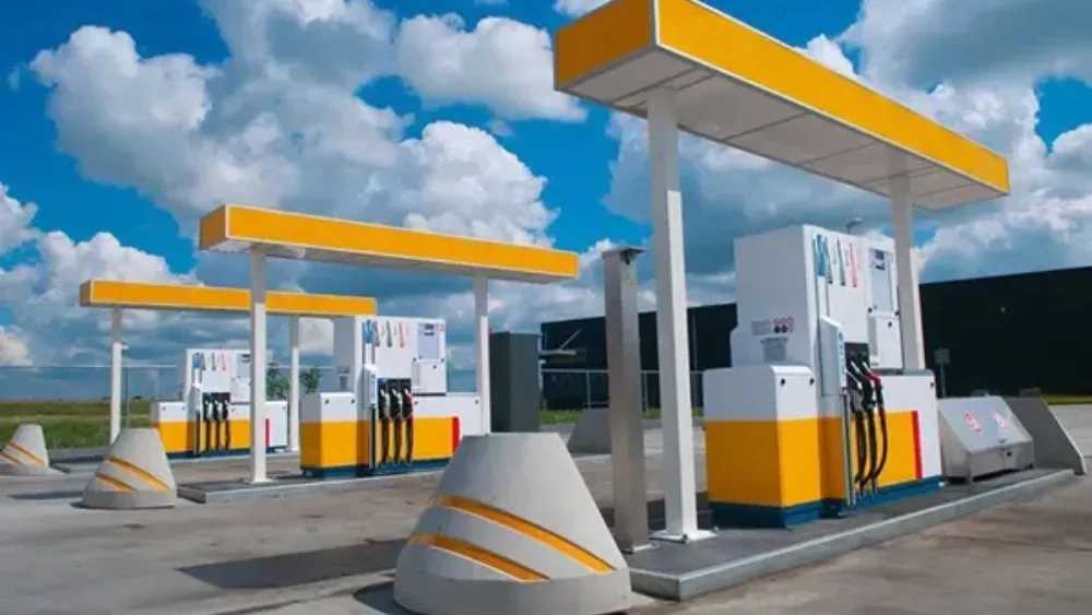 Hormozgan'da Ghaem Al -Mohammed benzin istasyonu, petrol ve benzin yakıt yakıtı