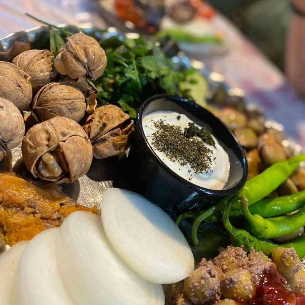 معرفی غذاهای پرطرفدار در رستوران همیشه بهار گوراب زرمیخ