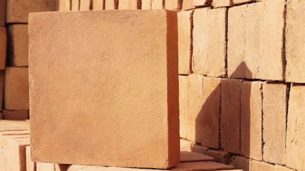 Familiarization with three flower pressure brick and strong brick