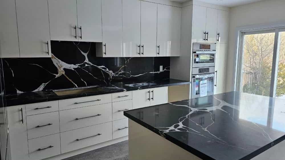 5 Smart Design Ideas for Small Kitchens & Condos
