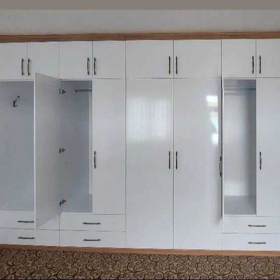 طراحی و اجرای کابینت پلی‌اورتان2