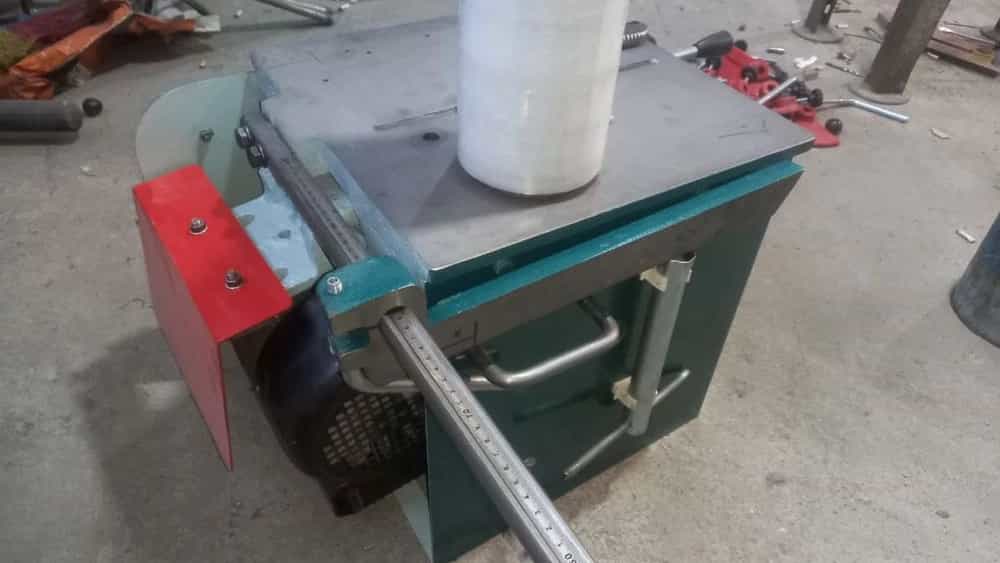 Production of Isfahan Baresh, production of woodworking and aluminum cutters