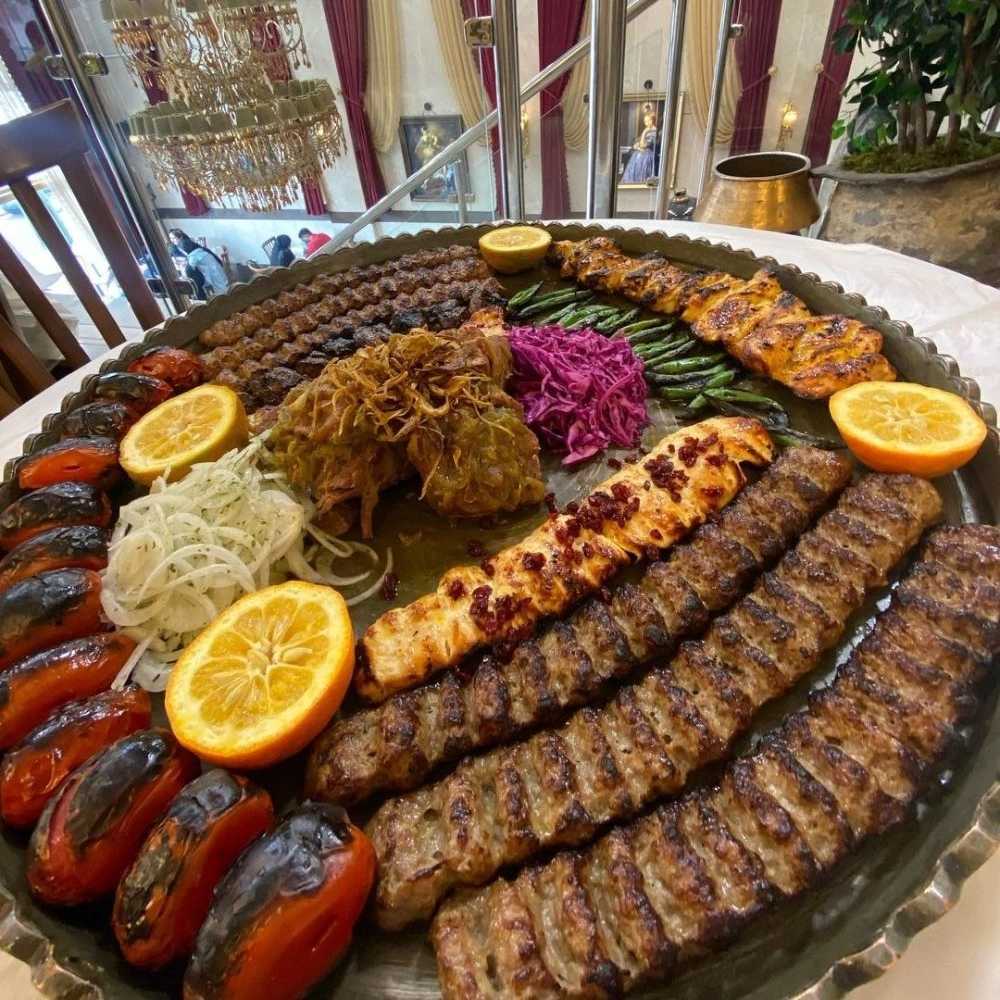 Barbecue tray for three people