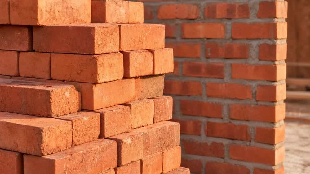 Lefton tuğlasının teknik özellikleri, avantajları ve yapıdaki kullanım alanları