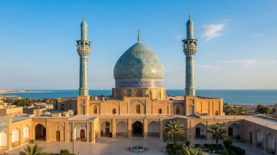 Construction of domes and garlands of mosques and imamzades in Bushehr