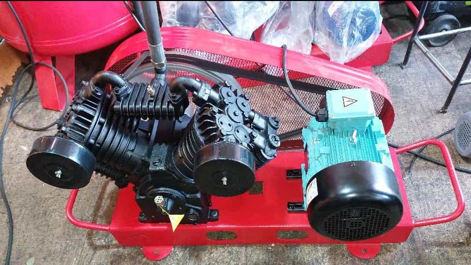Specialized repair of air compressor in Tehran