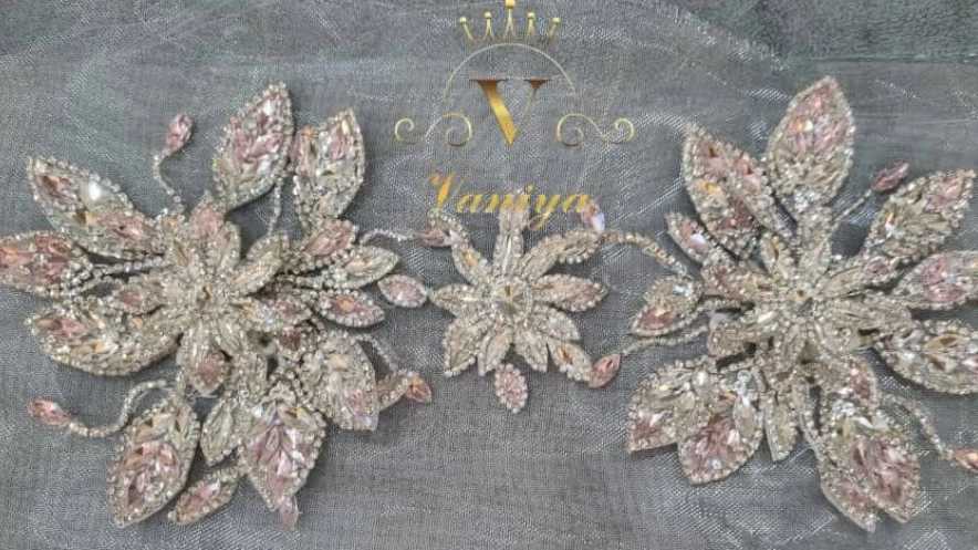 Vanya store, manufacture and sale of bridal crown accessories and Egyptian costumes in Parsian