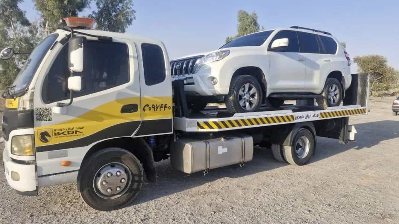 Car rescue on the Ardestan to Natanz road with round-the-clock services