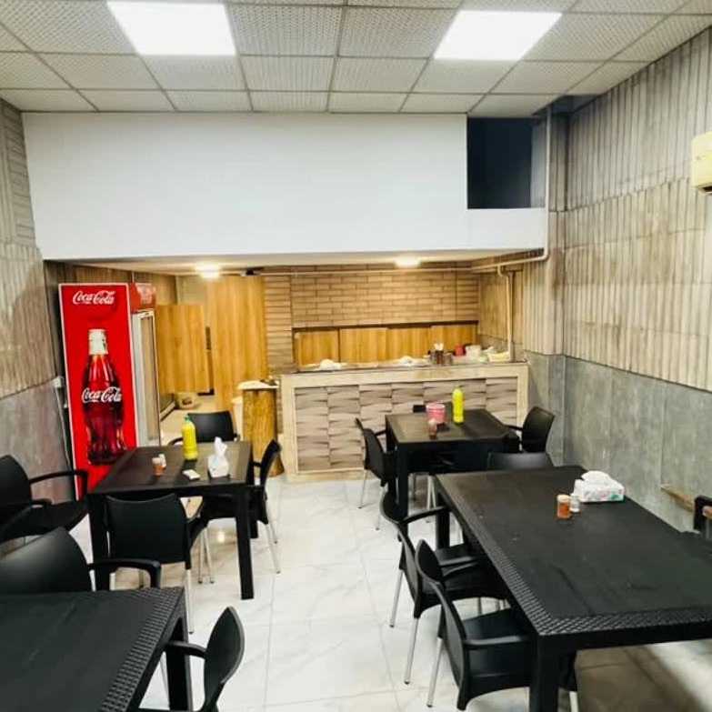 اجرا آجرنما و تایل بتنی رستوران در قائم شهر