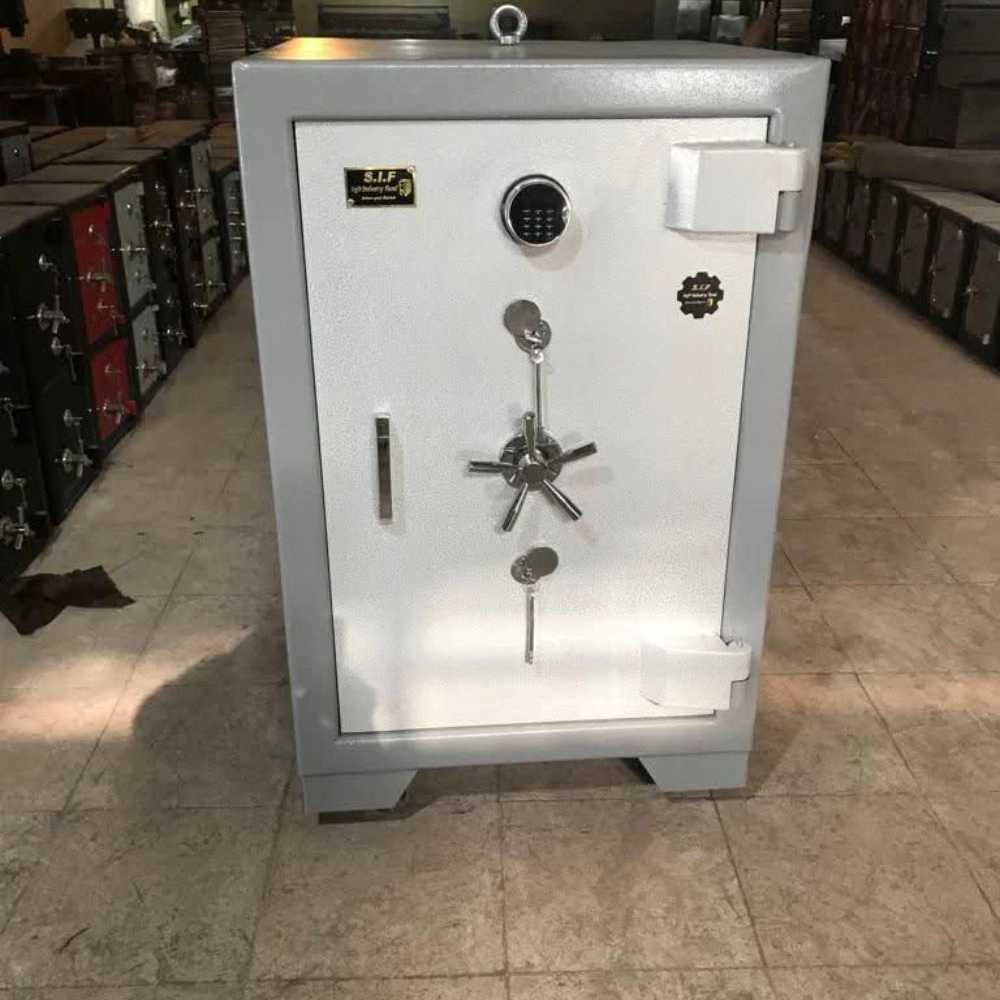 اهمیت استفاده از گاوصندوق نسوز در استان های جنوبی