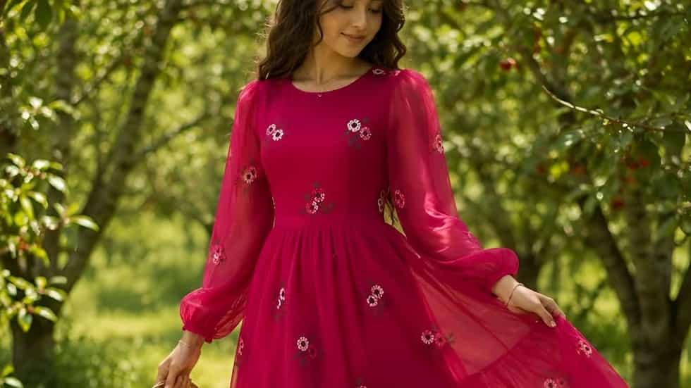 Sewing girls' and princess dresses with embroidered silk fabric