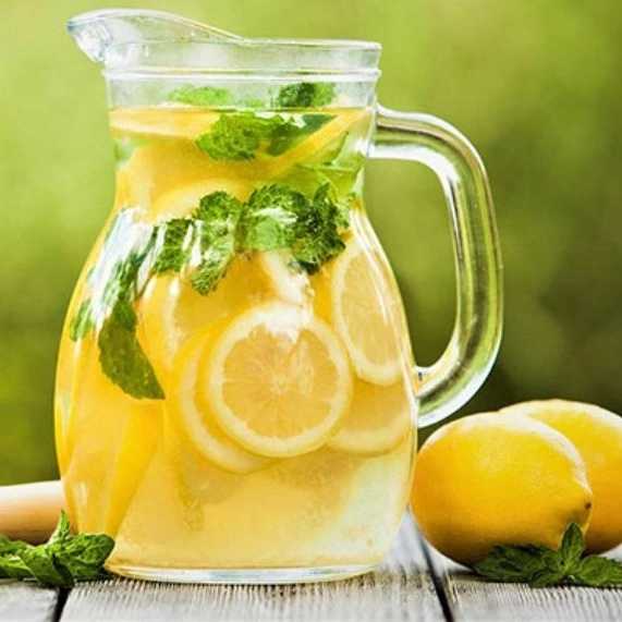 Traditional lemon syrup