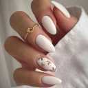 Royan Beauty Salon, Nail Training and Services in Arak