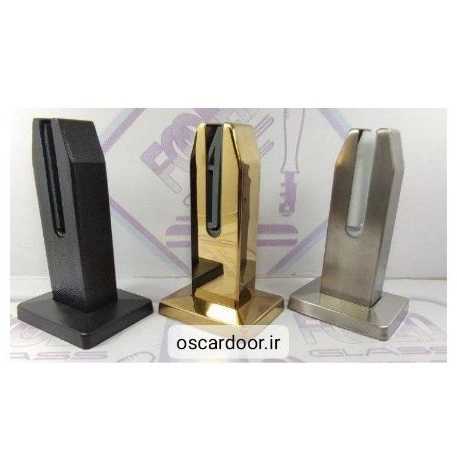 The spigot base of parapet windows