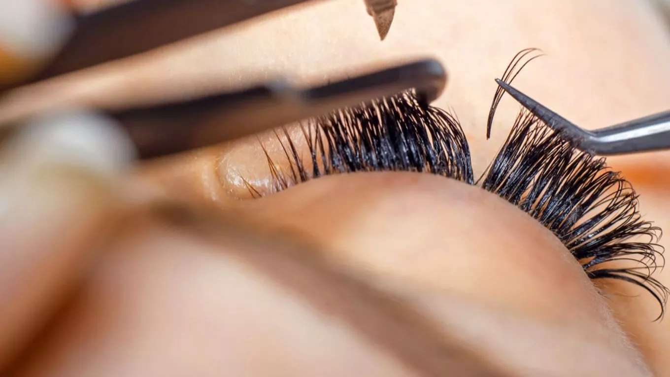 Eyelash specialist center