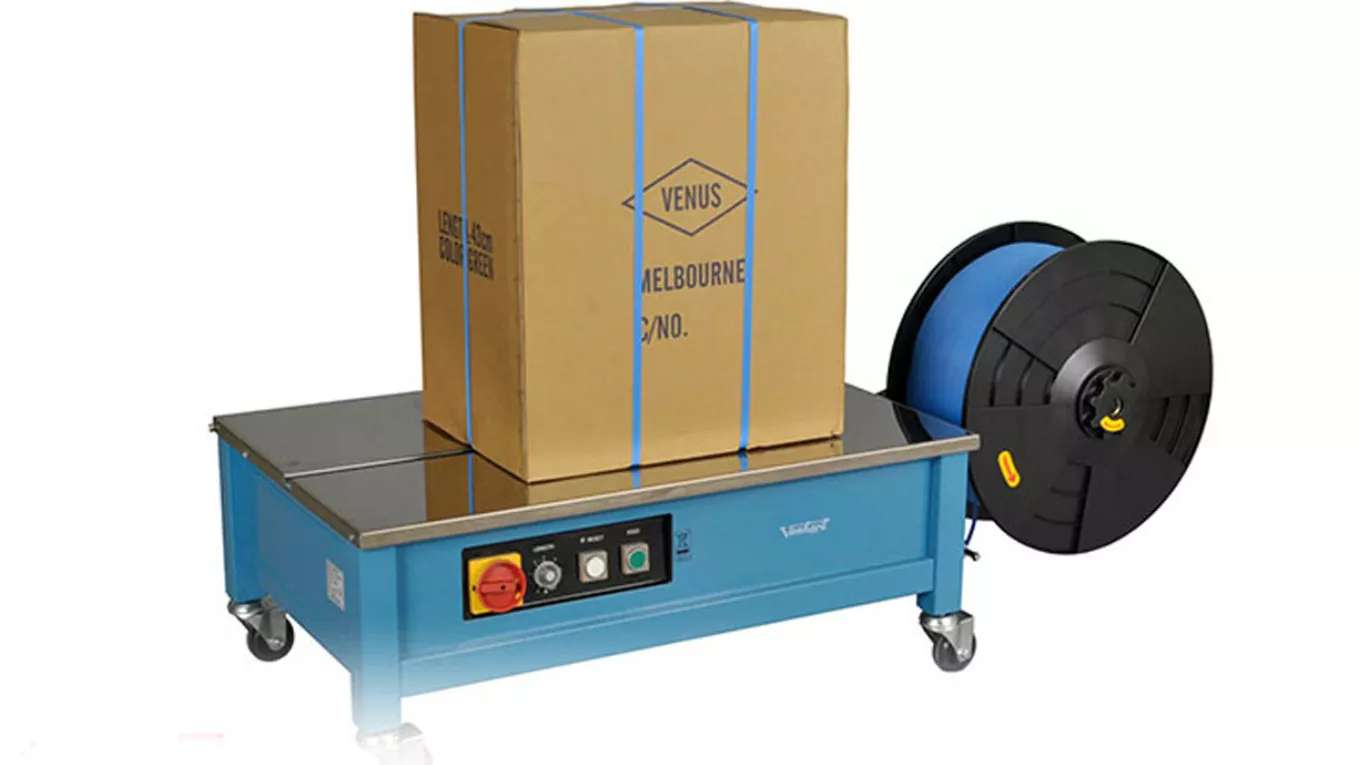 Packaging belt tensioner
