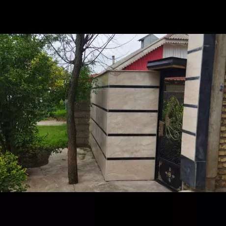 ●۱۵۰متر زمین  ●دودهانه مغازه ● طبقه اول ۹۰ متر ●طبقه دوم ۸۰ متر بنا ● دوخواب ۲۰ متر  قیمت: دومیلیاردوهفتصد میلیون