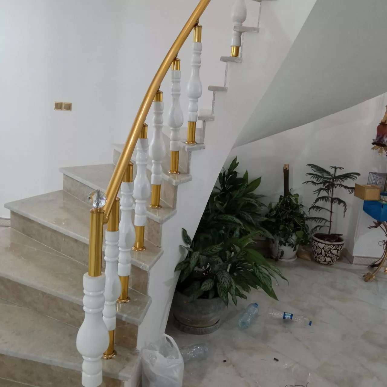 حفاظ و نرده