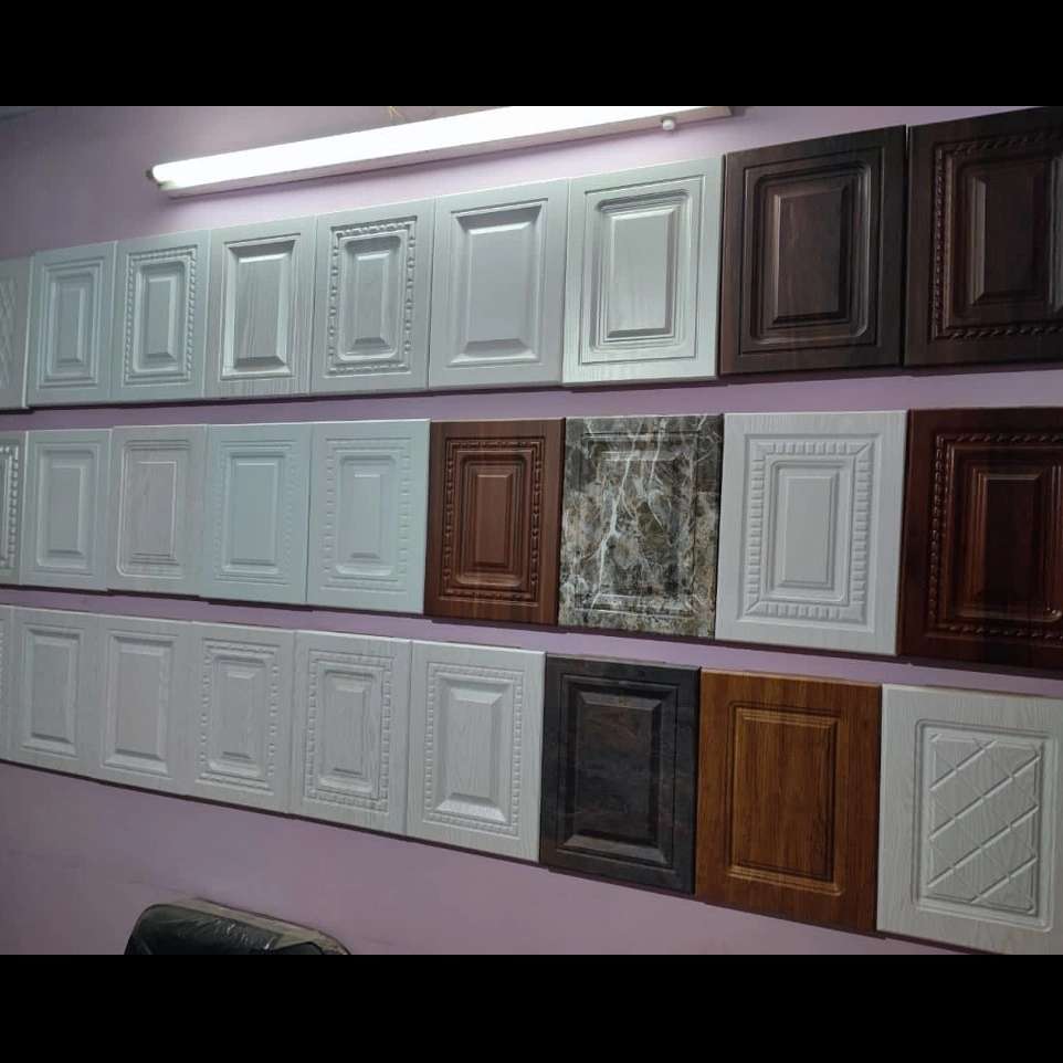 درب کابینت ممبران و نئوکلاسیک در طرح ها و رنگ های مختلف