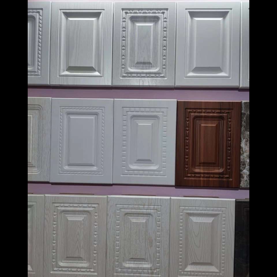 درب کابینت ممبران و نئوکلاسیک در طرح ها و رنگ های مختلف