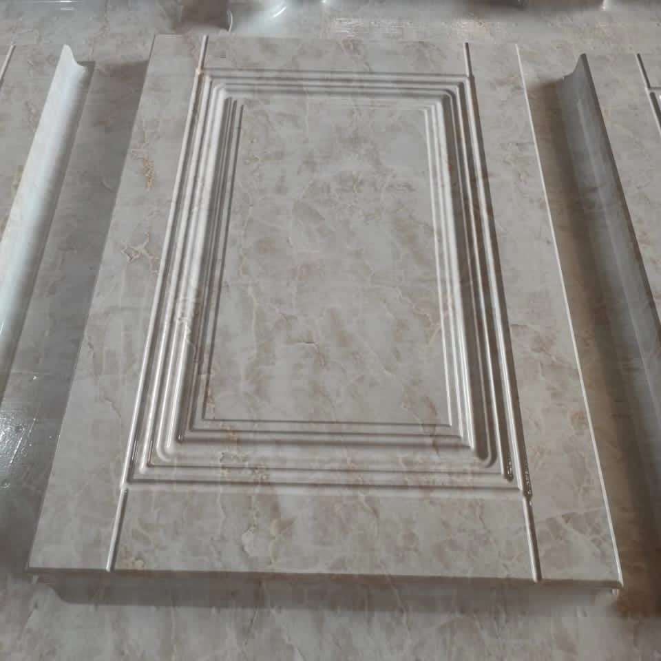 درب کابینت ممبران و نئوکلاسیک در طرح ها و رنگ های مختلف