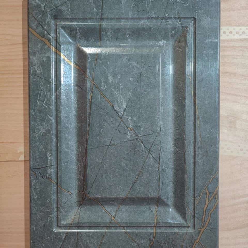درب کابینت ممبران و نئوکلاسیک در طرح ها و رنگ های مختلف