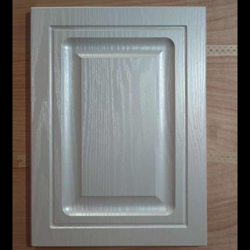 درب کابینت ممبران و نئوکلاسیک در طرح ها و رنگ های مختلف