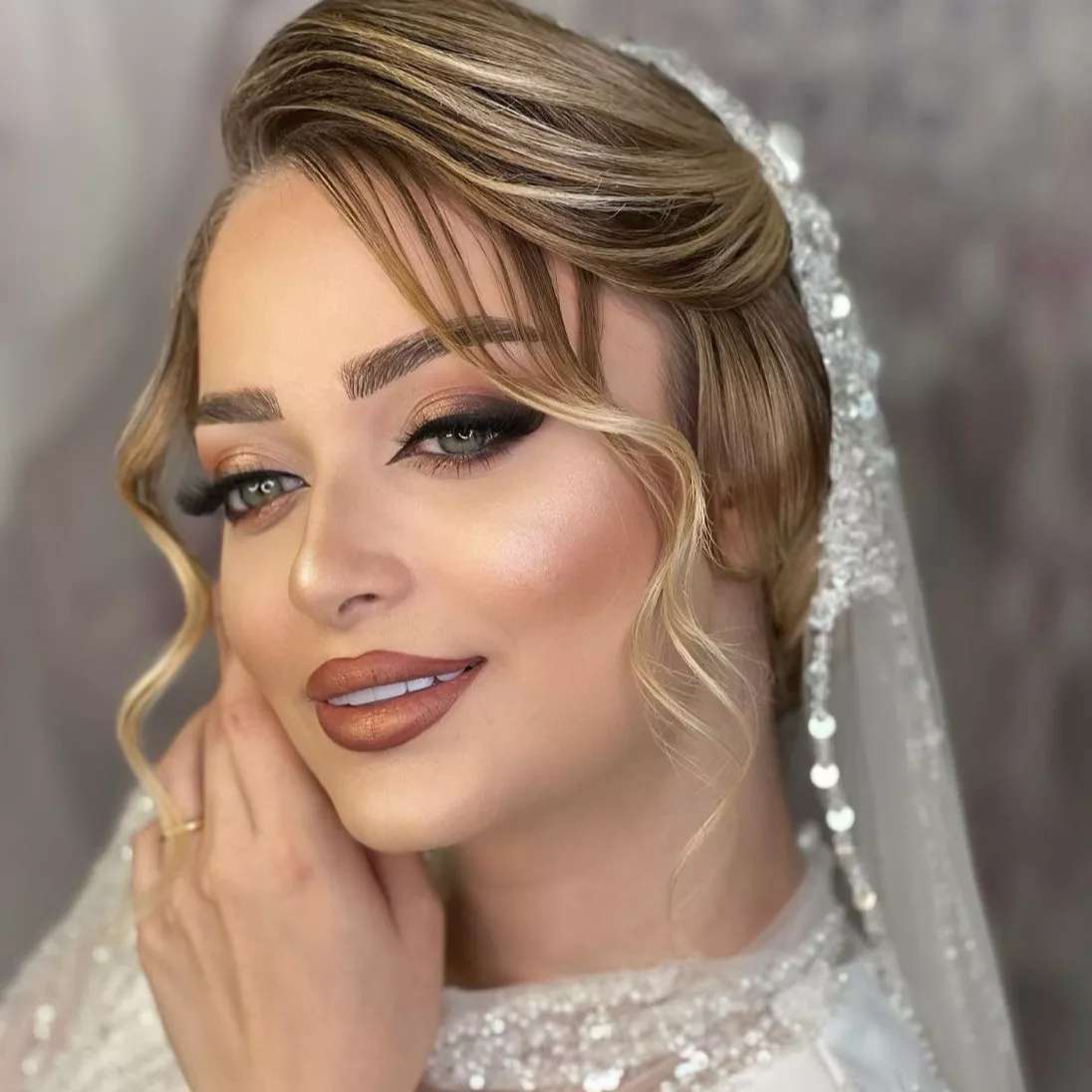 سالن زیبایی هدیه واحدی
