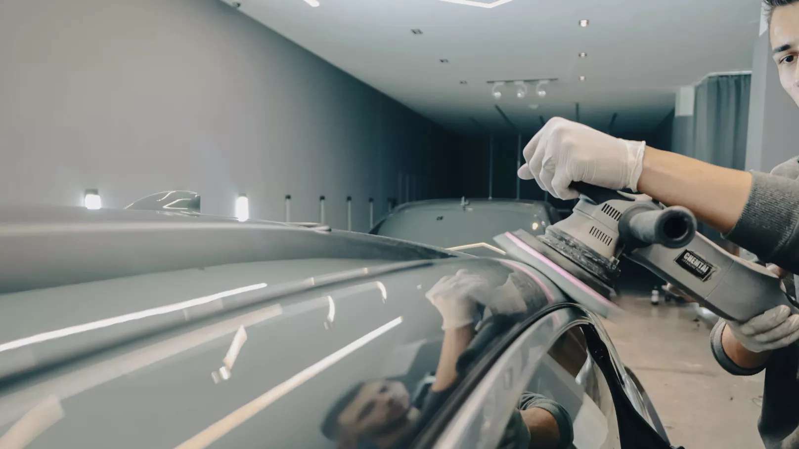 Car painting by Reza Qoumi