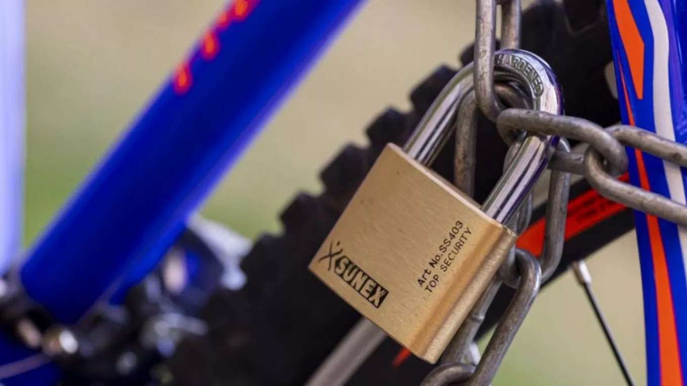 Tehran lock Jebeli