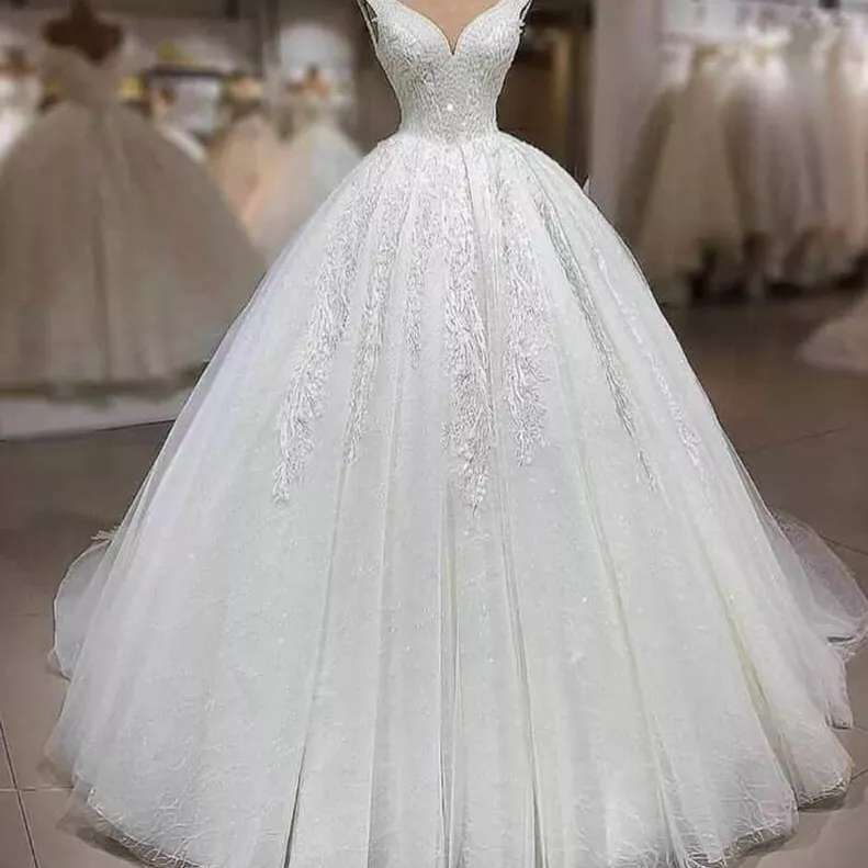 مزون لباس عروس سپید بخت