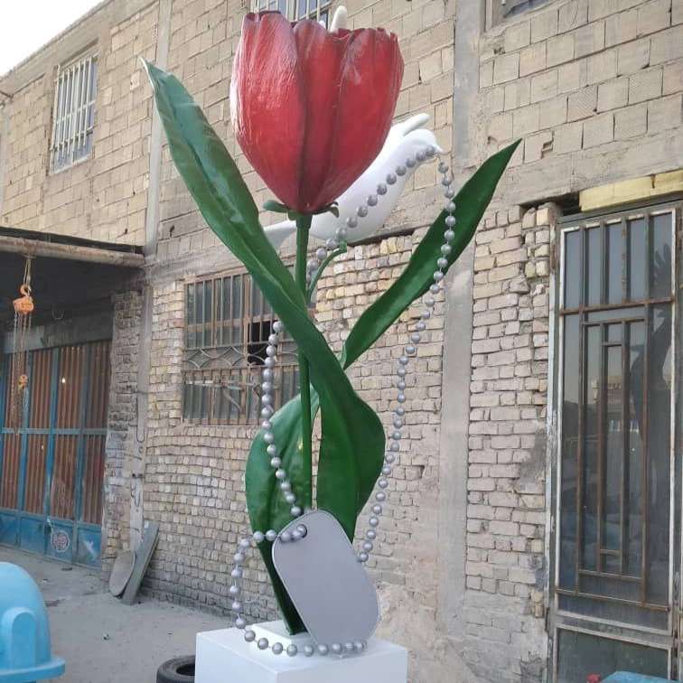 المان گل لاله فایبرگلاس و فلز