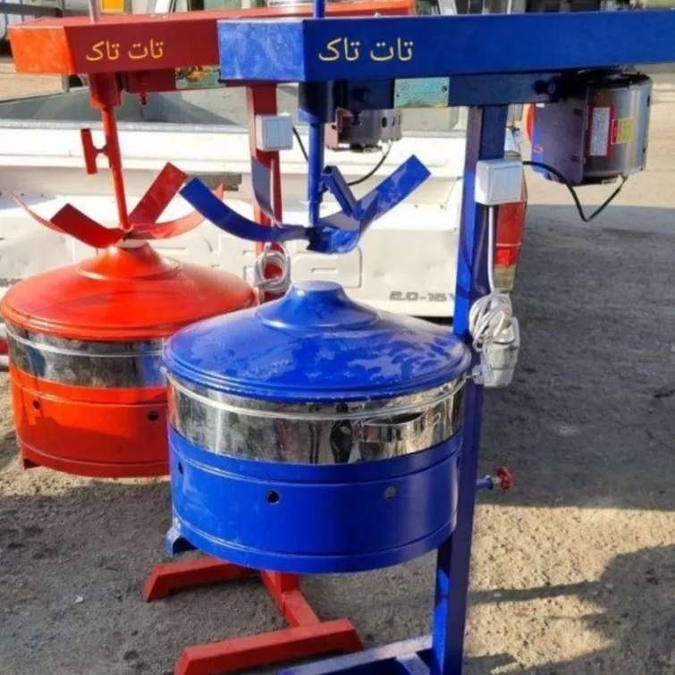 تخمه شورکن و آجیل تات تاک