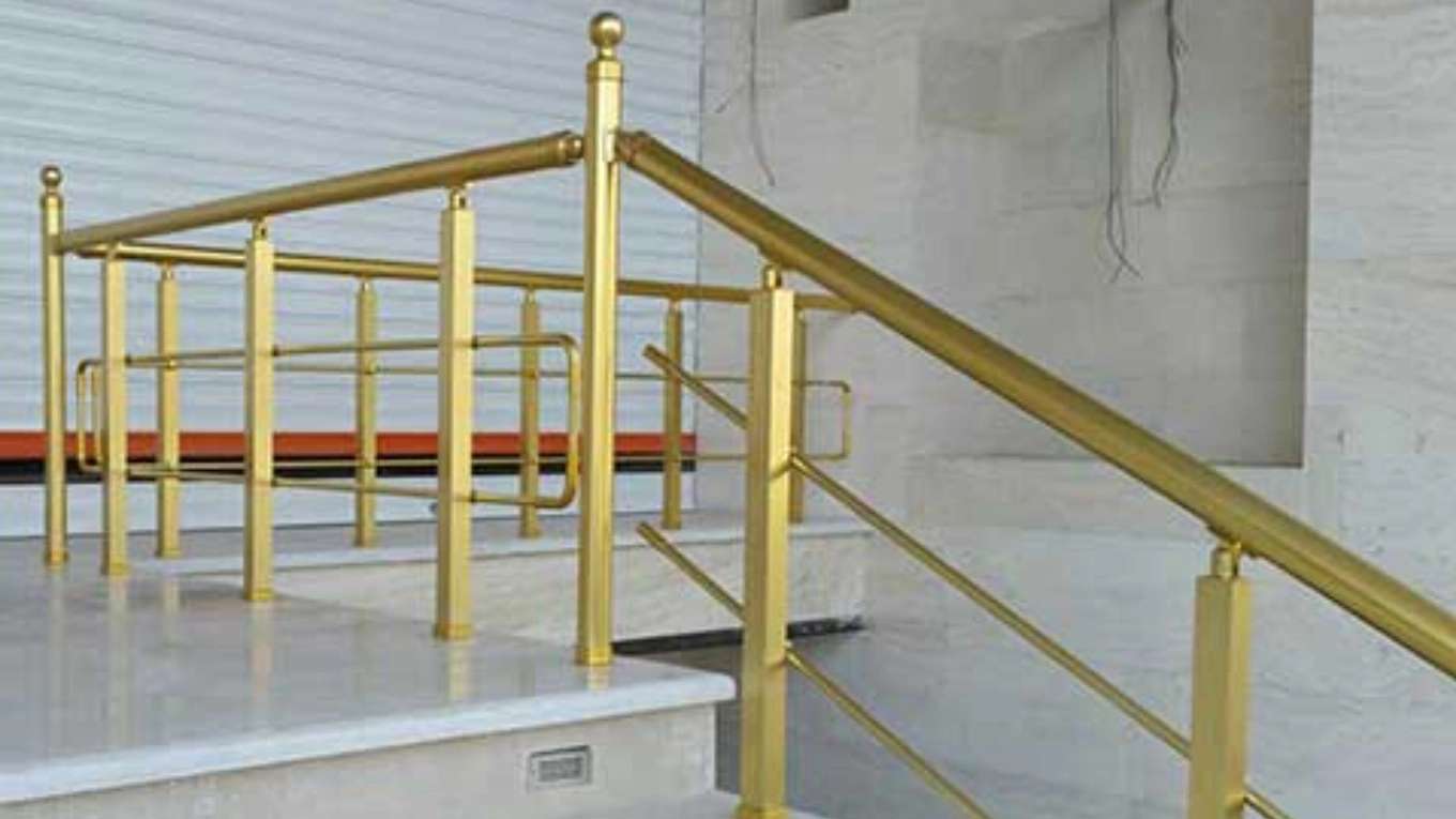 Steel fences and guards