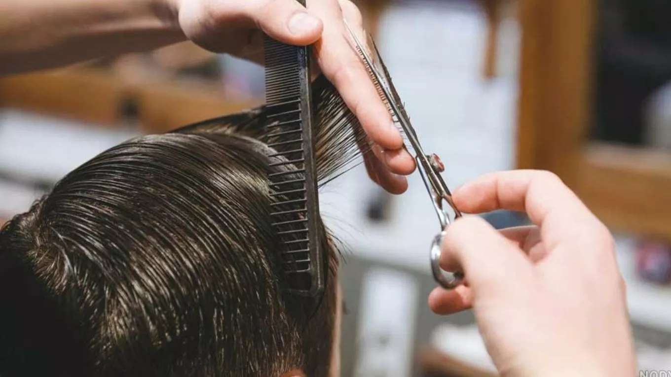 Pause barber shop