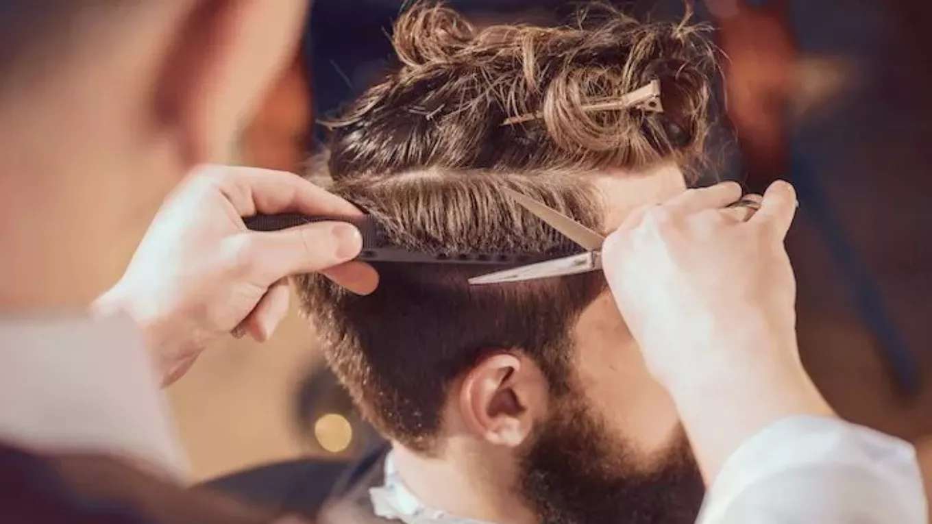 Pause barber shop
