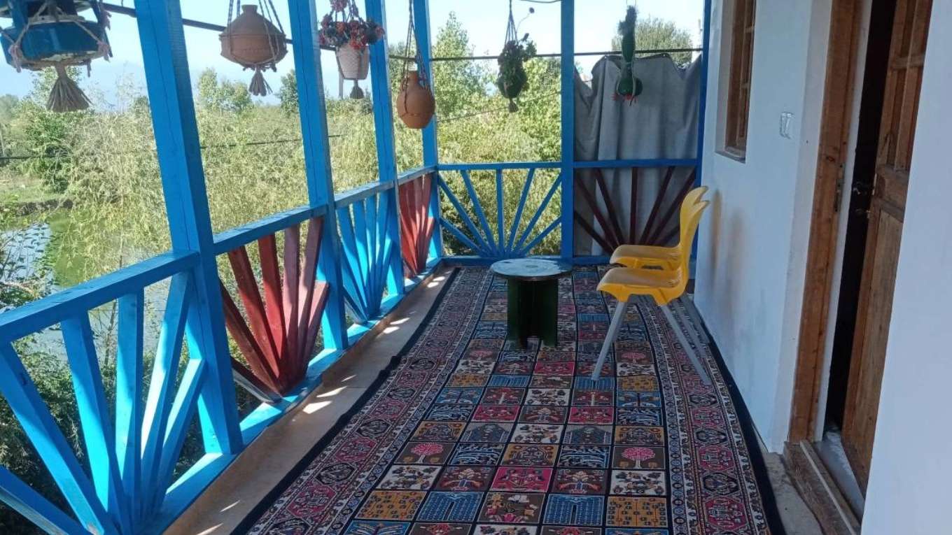 Mandi Çin Ekoturizm Lodge