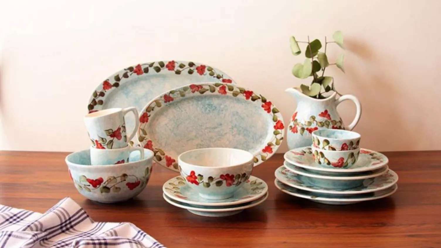 Ceramic dishes and unique accessories