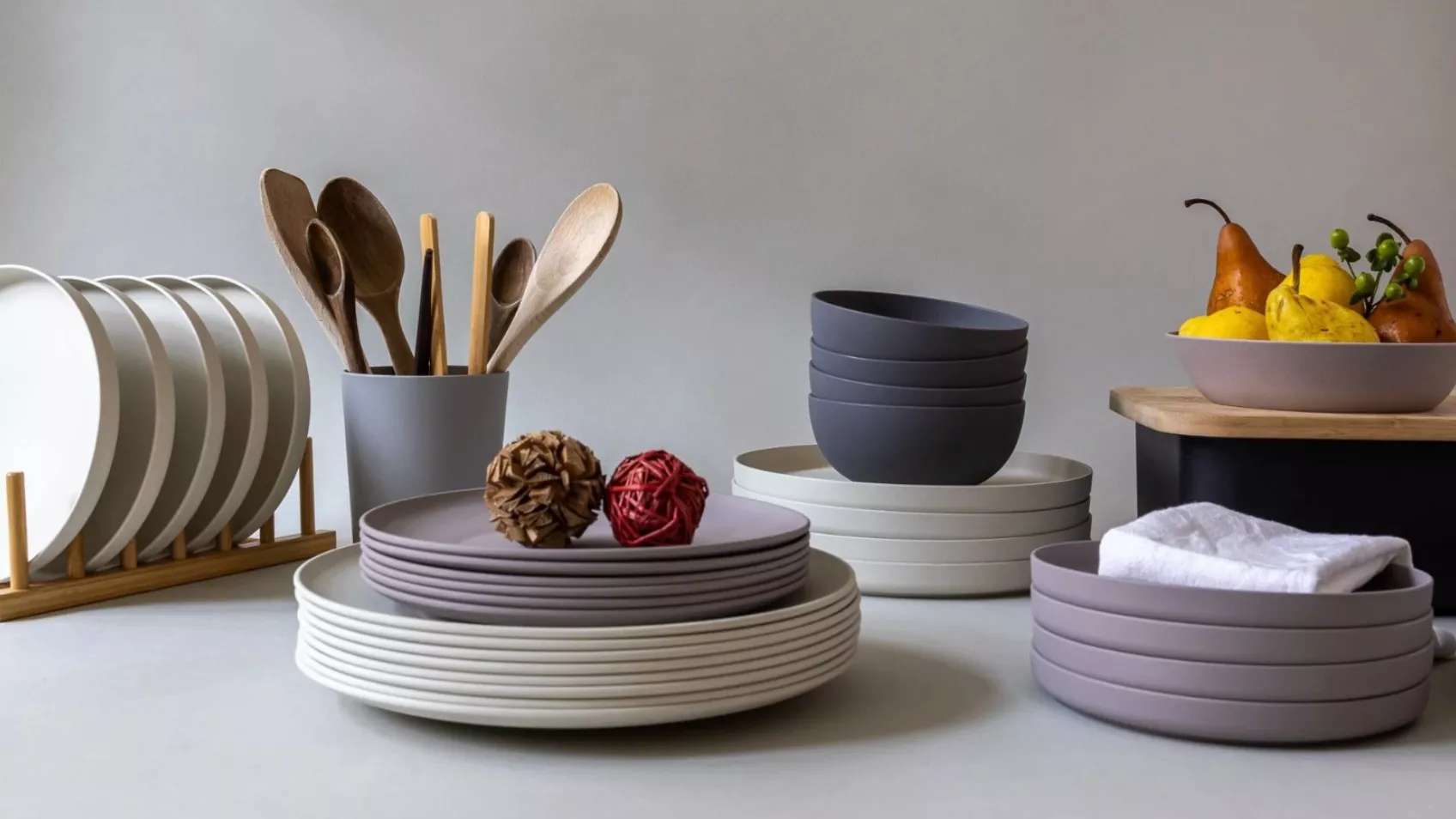 Ceramic dishes and unique accessories