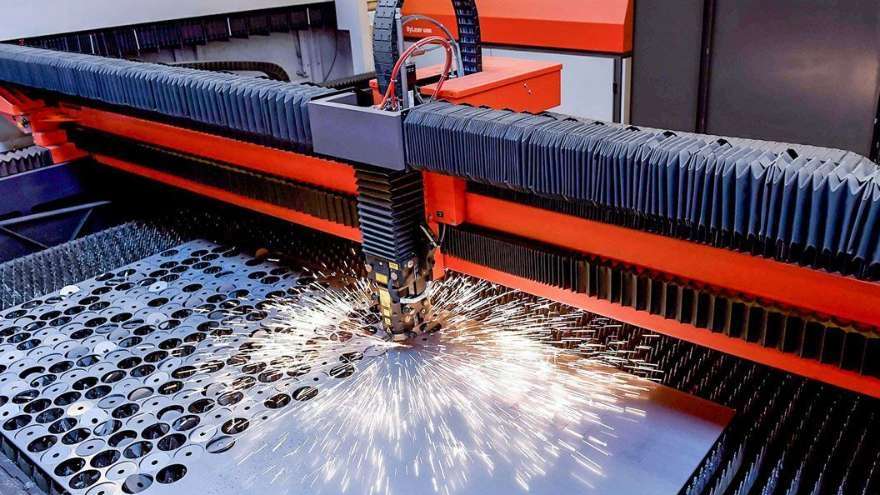 Laser cutting of metals