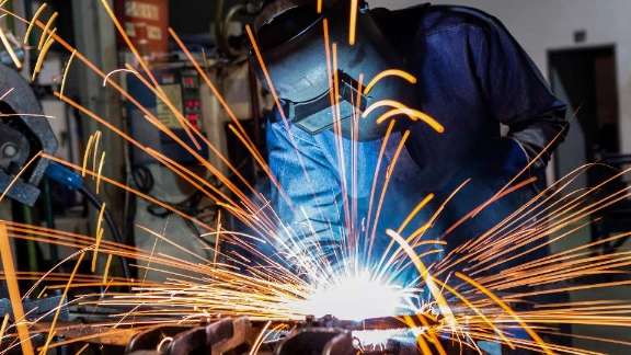 Making Mahdavi metal products