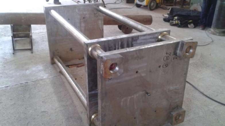 Flooring machines