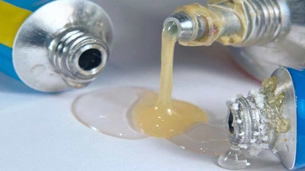 Hassanpour paint and glue store