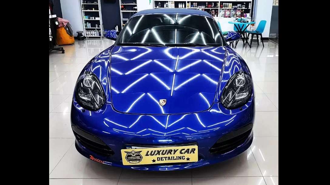 Tehran luxury car repair shop
