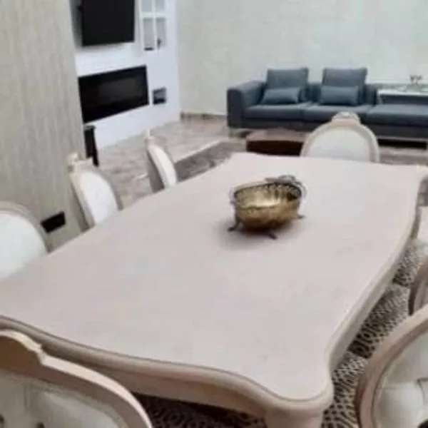 میز نهارخوری