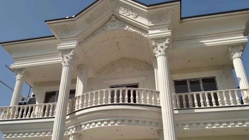 Roman facade of facade builders