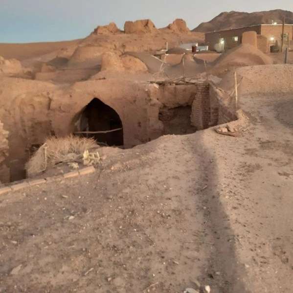 بافت قدیم روستای مزار و قلعه
