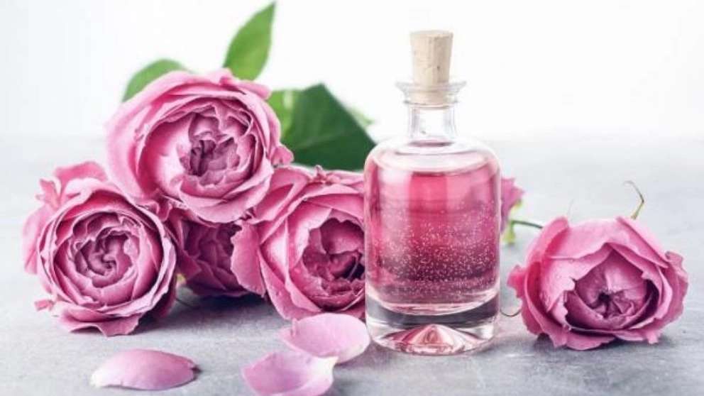 Traditional Nile rose