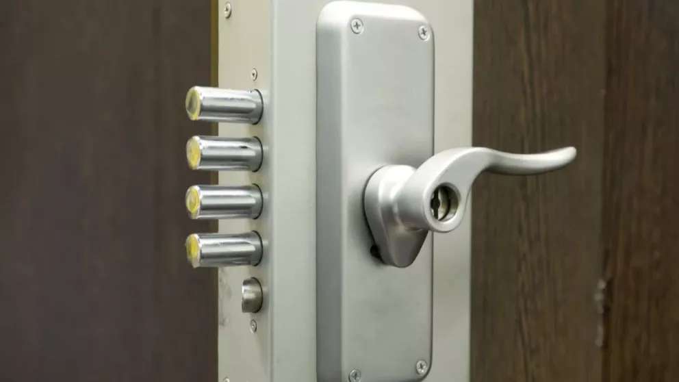 Darb Arya Door agency